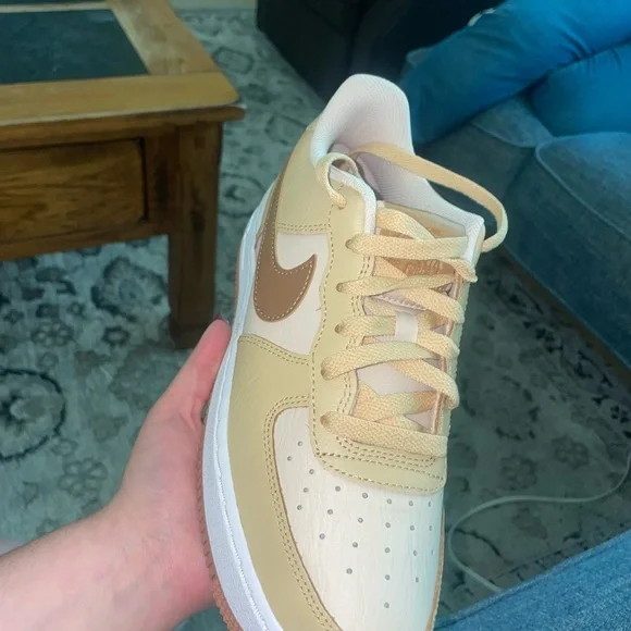 Nike Kids Beige and Brown Sneakers - Picture 2 of 3